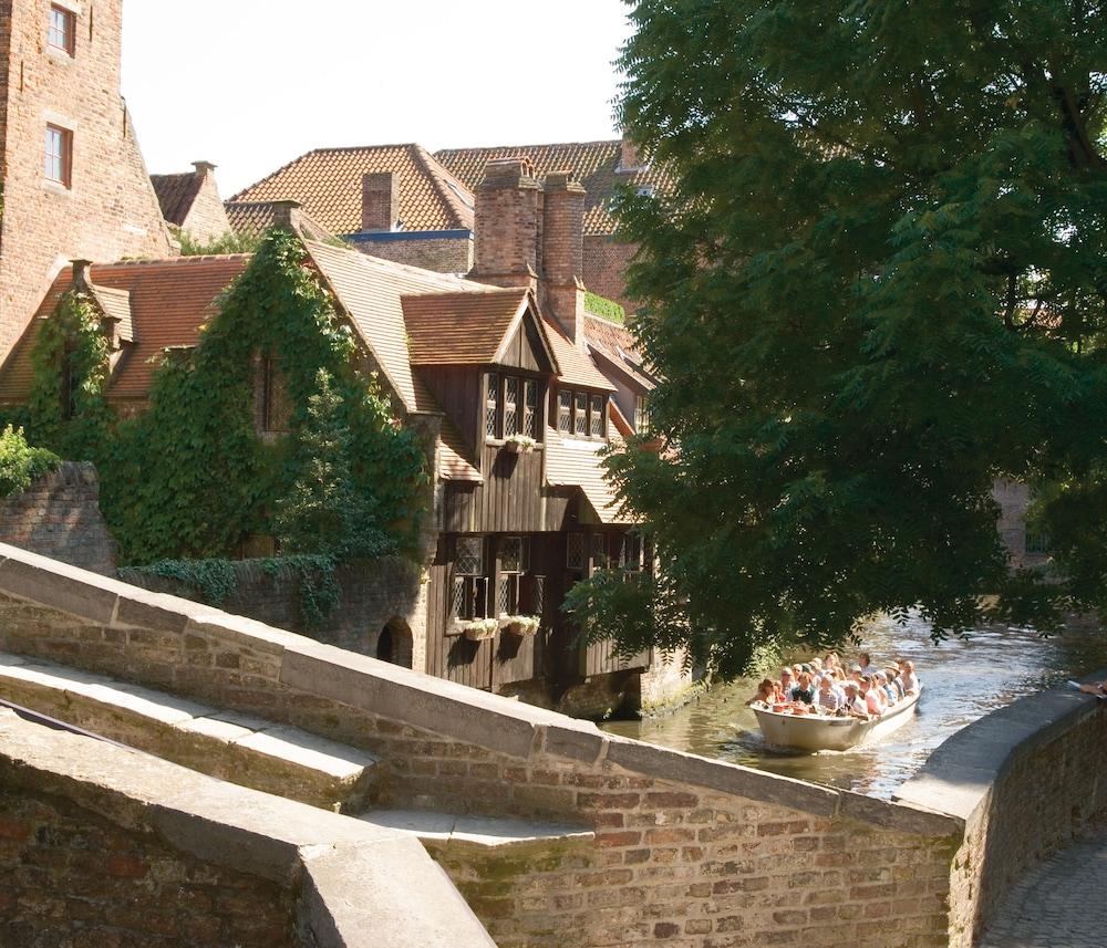 B&B Exclusive Guesthouse Bonifacius Bruges Exterior foto